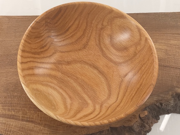 Misa z dębu dekoracyjna, stabilna i praktyczna