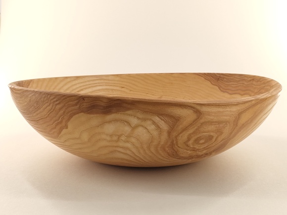 Misa drewniana z jednego kawałka jesionu
