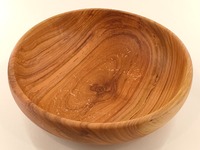 Drewniana misa z jednego kawałka czereśni