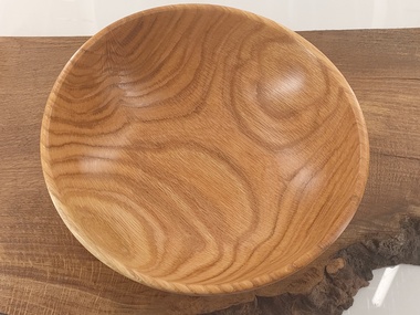 Misa z dębu dekoracyjna, stabilna i praktyczna