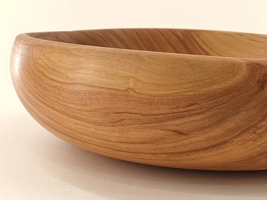 Drewniana misa z jednego kawałka czereśni