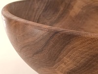 Wyjątkowa misa z jednego kawałka orzecha włoskiego