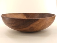 Wyjątkowa misa z jednego kawałka orzecha włoskiego