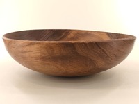 Wyjątkowa misa z jednego kawałka orzecha włoskiego