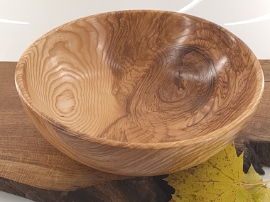 Duża misa z twardego jesionu dekoracyjna i funkcjonalna
